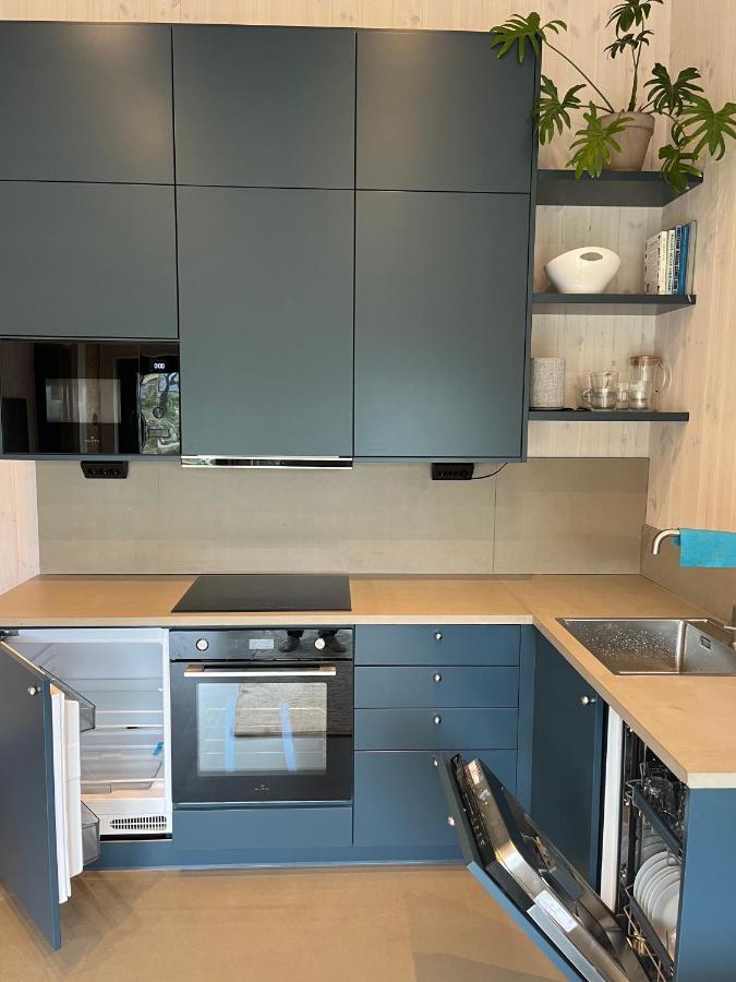 Mysigt Attefallshus Med Naerhet Till Stad Och Hav Göteborg Exteriör bild